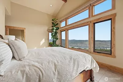 300 Hawks Ridge Road, Chelan, WA 98816 - Photo 25