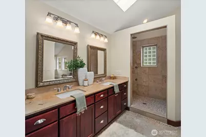 159 Blaine Street, Seattle, WA 98109 - Photo 25