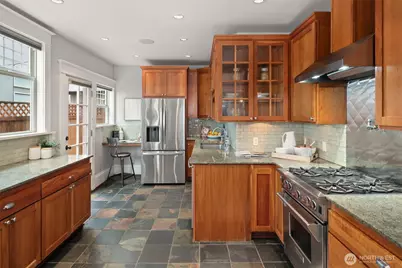 159 Blaine Street, Seattle, WA 98109 - Photo 13