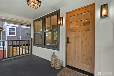 2212 N 46th Street, Seattle, WA 98103 - Photo 5