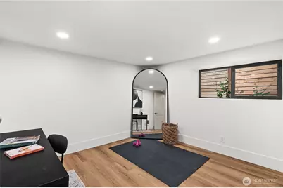 2212 N 46th Street, Seattle, WA 98103 - Photo 33