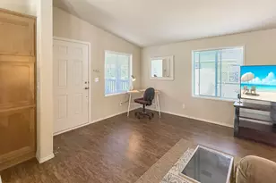 18425 NE 95th St, Redmond, WA 98052 - Photo 9