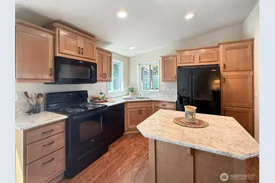 18425 NE 95th Street #34, Redmond, WA 98052 - Photo 3
