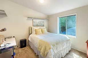 18425 NE 95th St, Redmond, WA 98052 - Photo 13