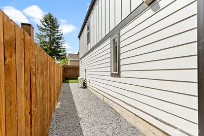 14338 Ashworth Avenue N #B, Seattle, WA 98133 - Photo 31