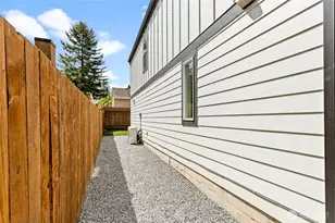 14338 Ashworth Ave N, Seattle, WA 98133 - Photo 31