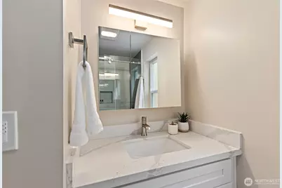 14338 Ashworth Avenue N #B, Seattle, WA 98133 - Photo 15