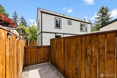 14338 Ashworth Avenue N #B, Seattle, WA 98133 - Photo 27