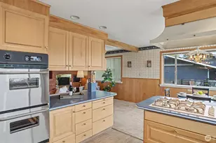 5810 NE 181st St, Kenmore, WA 98028 - Photo 17