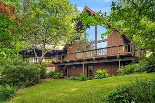 5709 80th Ave SE, Mercer Island, WA 98040 - Photo 1