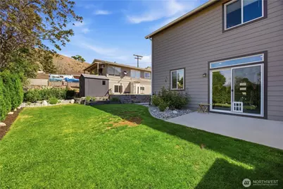 609 N Bradley Street, Chelan, WA 98816 - Photo 29