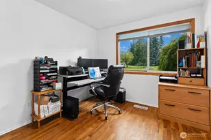 18204 59th Pl W, Lynnwood, WA 98037 - Photo 17