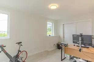 3625 13th Ave W, Seattle, WA 98119 - Photo 5