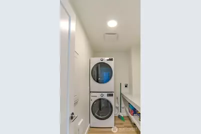 3625 13th Avenue W, Seattle, WA 98119 - Photo 9