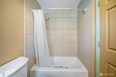 227 Lark Street SW #E, Tumwater, WA 98512 - Photo 19