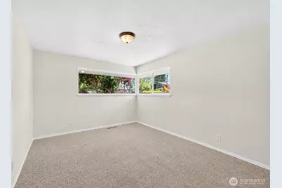 10612 Waller Road E, Tacoma, WA 98446 - Photo 5