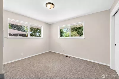 10612 Waller Road E, Tacoma, WA 98446 - Photo 3