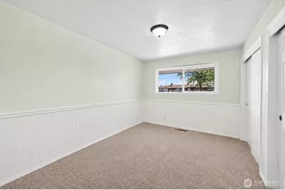 10612 Waller Road E, Tacoma, WA 98446 - Photo 7