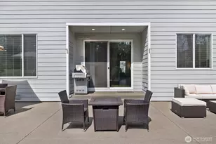 17525 Crossing Dr E, Puyallup, WA 98374 - Photo 33