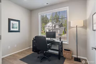 17525 Crossing Dr E, Puyallup, WA 98374 - Photo 15