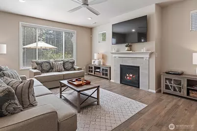 17525 Crossing Drive E, Puyallup, WA 98374 - Photo 13