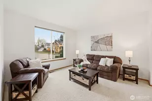 20101 11th Ave W, Lynnwood, WA 98036 - Photo 3