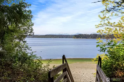 13982 13970 Manzanita Road NE, Bainbridge Island, WA 98376 - Photo 33