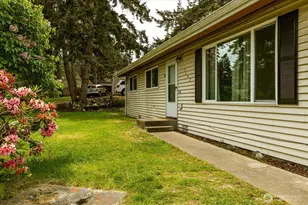 2642 Olympic Dr, Oak Harbor, WA 98277 - Photo 1