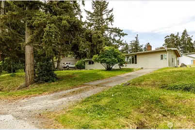 2642 Olympic Drive, Oak Harbor, WA 98277 - Photo 3