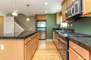 2816 SW Adams St, Seattle, WA 98126 - Photo 9