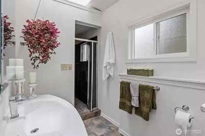 15749 Wallingford Avenue N, Shoreline, WA 98133 - Photo 15