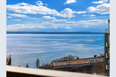 2716 Elliott #402, Seattle, WA 98121 - Photo 33