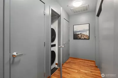 2716 Elliott #402, Seattle, WA 98121 - Photo 21