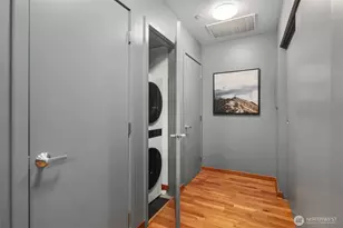 2716 Elliott, Seattle, WA 98121 - Photo 21