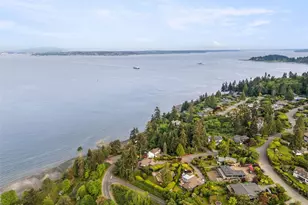 10879 Bill Point Cir NE, Bainbridge Island, WA 98110 - Photo 33
