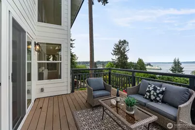 10879 Bill Point Circle NE, Bainbridge Island, WA 98110 - Photo 9