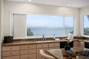 10879 Bill Point Cir NE, Bainbridge Island, WA 98110 - Photo 17