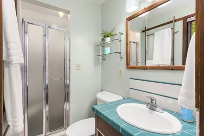 14517 Henderson Road NE, Bainbridge Island, WA 98110 - Photo 19