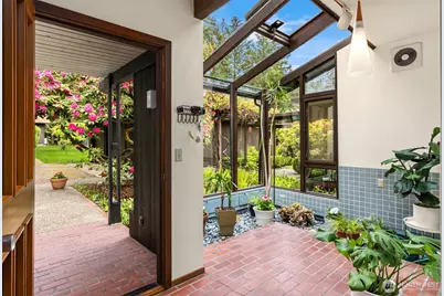 14517 Henderson Road NE, Bainbridge Island, WA 98110 - Photo 7
