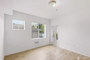 14915 38th Dr SE, Bothell, WA 98012 - Photo 17