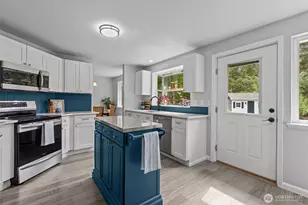 945 SW Moffett Ln, Port Orchard, WA 98367 - Photo 5