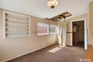 943 Fall Creek Rd, Longview, WA 98632 - Photo 7