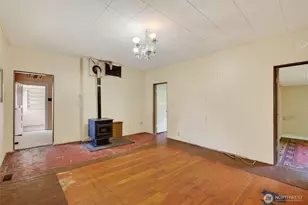 943 Fall Creek Rd, Longview, WA 98632 - Photo 9
