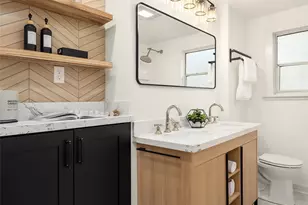 12517 22nd Ave NE, Seattle, WA 98125 - Photo 9