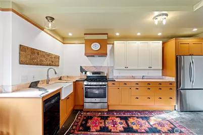 1524 10th Avenue W, Seattle, WA 98119 - Photo 33
