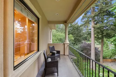 2010 222nd Avenue SE, Sammamish, WA 98075 - Photo 19