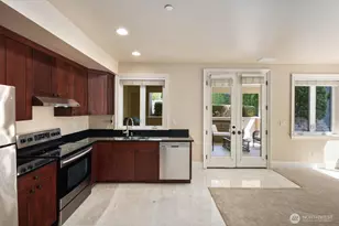2010 222nd Ave SE, Sammamish, WA 98075 - Photo 27