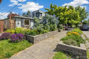 520 N 79th St, Seattle, WA 98103 - Photo 3