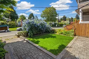 520 N 79th St, Seattle, WA 98103 - Photo 5