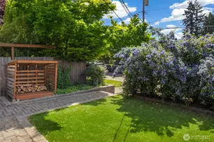 520 N 79th St, Seattle, WA 98103 - Photo 5